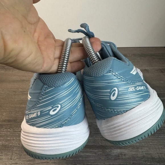 ASICS Gel Game 9 Women's 8/big kids 7/EU40 tennis shoes saba blue EUC - Picture 3 of 9